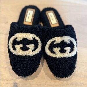 Gucci Black and Tan Logo Patch